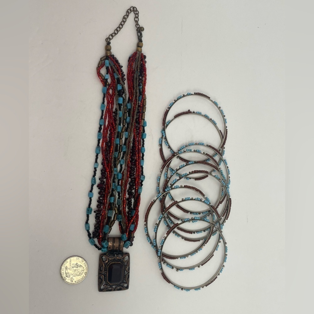 Turquoise and Coral color beaded necklace and bangle bracelets - Picture 5 of 7